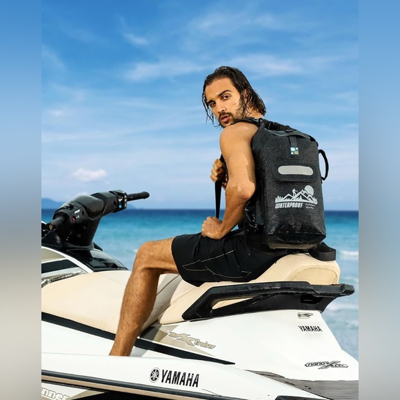 Waterproof Outdoor Sports Bag - Black - Picture 6 of 8